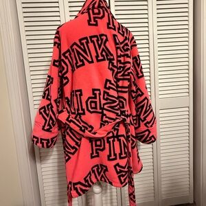 Pink Logo Print Robe Short Bath Robe Med/Lg